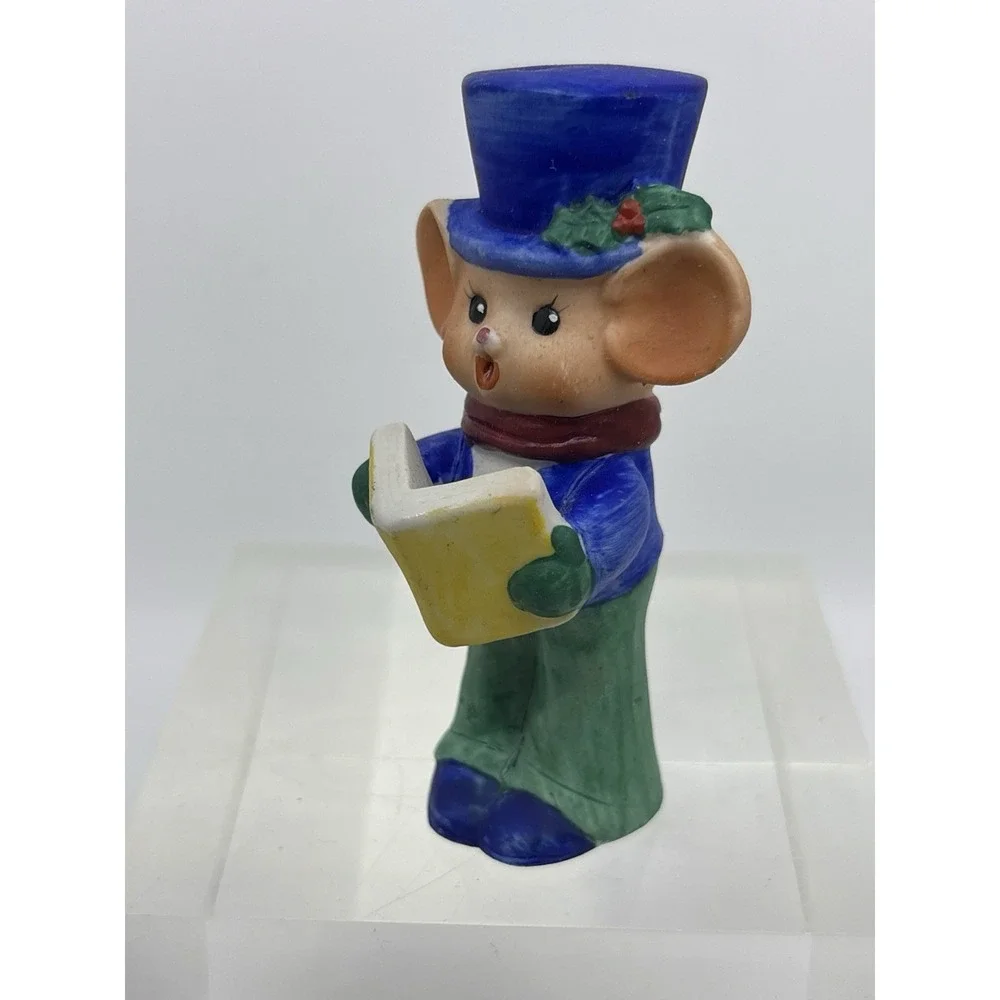 Russ Berrie & Co. Porcelain Christmas Caroler Mouse Figurine Singing Vintage